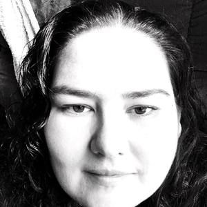 Meet your Posher, Dee